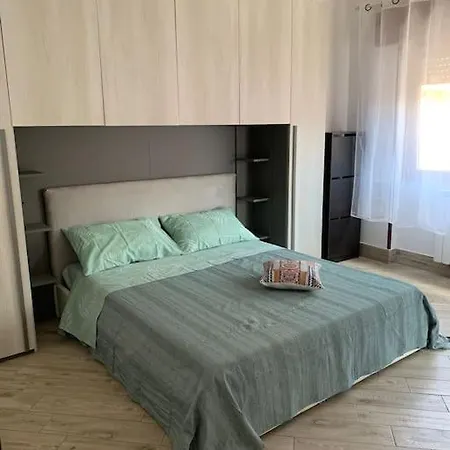 Apartment Bilocale A Due Passi Dal Porto E Dal Mare *